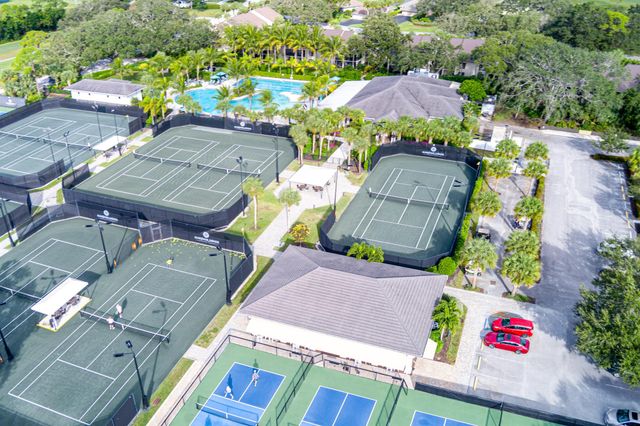 6404 SE Brandywine Court 104, Stuart, FL 34997