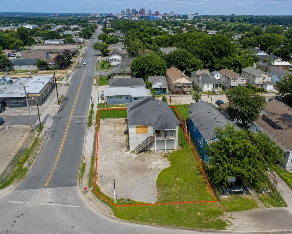 1806 Ssgt Macario Garcia Drive, Houston, TX 77011