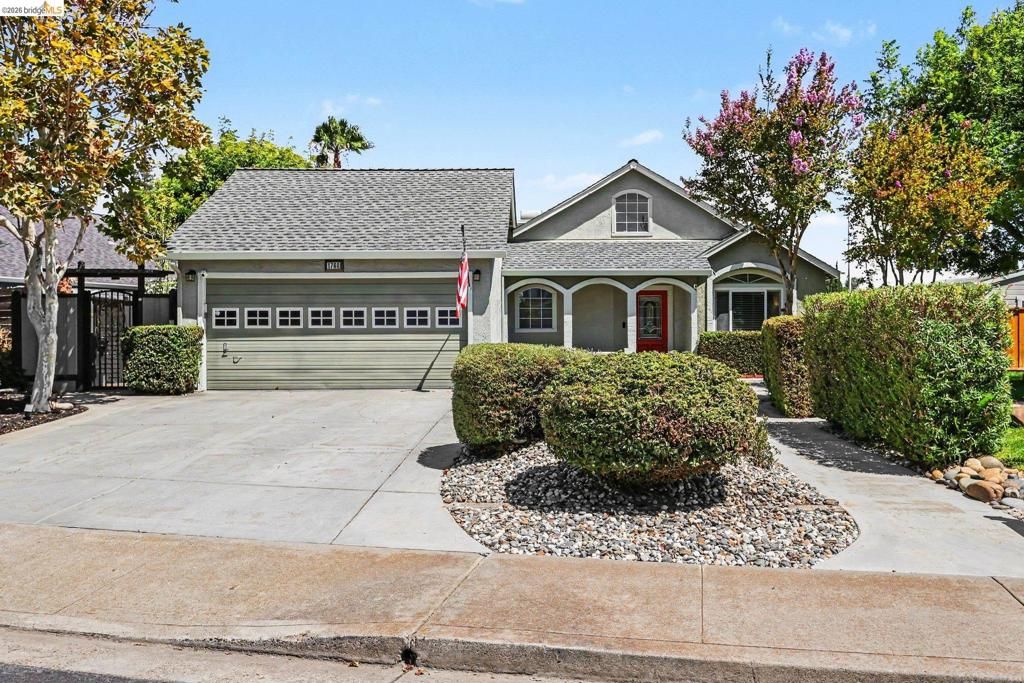 Image 1 of property listing at 1760 Domaine Way, Oakley, CA 94561