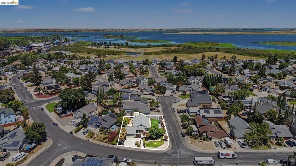 Image 15 of property listing at 1760 Domaine Way, Oakley, CA 94561