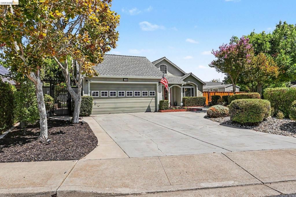 Image 17 of property listing at 1760 Domaine Way, Oakley, CA 94561