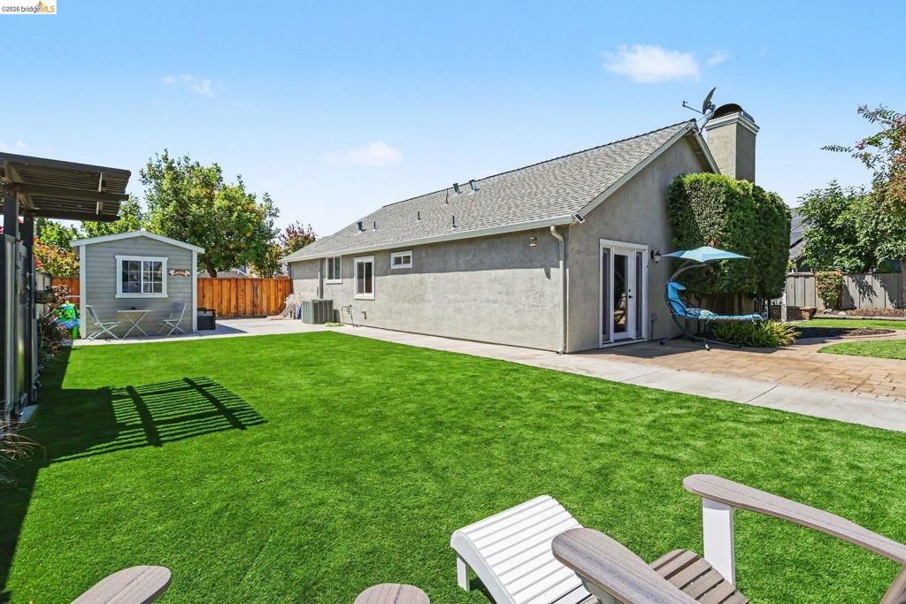 Image 4 of property listing at 1760 Domaine Way, Oakley, CA 94561