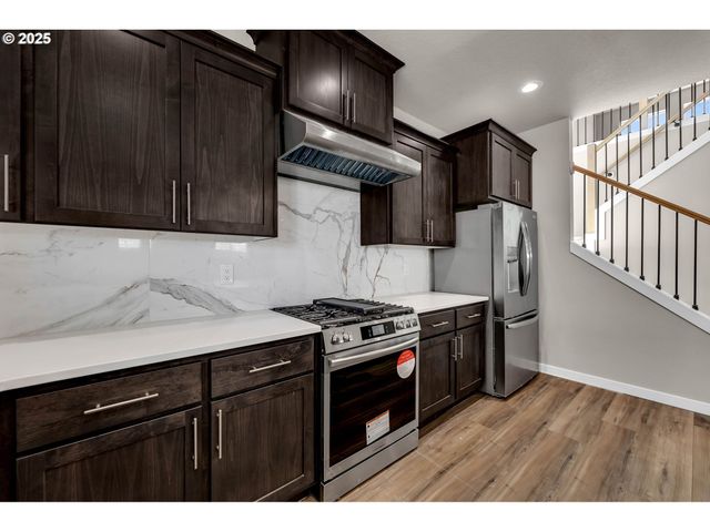 6107 Ne 45th Ct, Vancouver, WA 98661