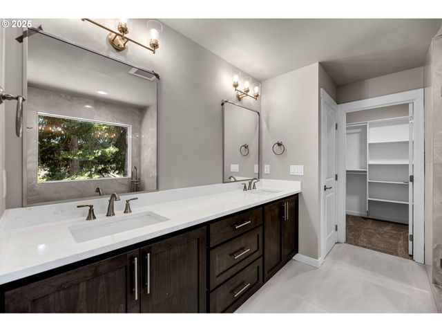 6107 Ne 45th Ct, Vancouver, WA 98661