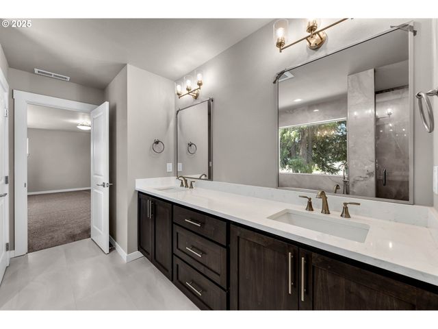 6107 Ne 45th Ct, Vancouver, WA 98661