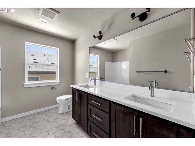 6107 Ne 45th Ct, Vancouver, WA 98661