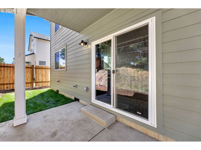 6107 Ne 45th Ct, Vancouver, WA 98661