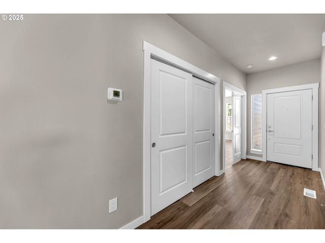 6107 Ne 45th Ct, Vancouver, WA 98661