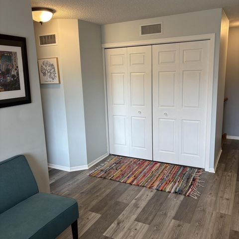 15929 Flotilla Trail 266, Apple Valley, MN 55124