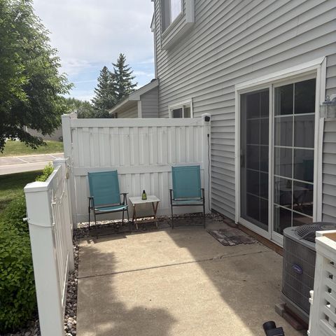 15929 Flotilla Trail 266, Apple Valley, MN 55124