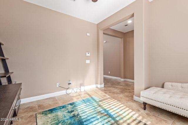 1864 W BUCKHORN Trail, Phoenix, AZ 85085