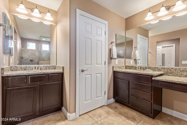 1864 W BUCKHORN Trail, Phoenix, AZ 85085