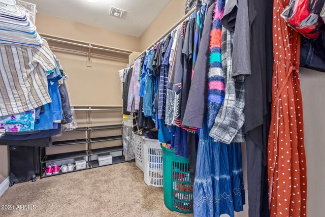 1864 W BUCKHORN Trail, Phoenix, AZ 85085