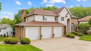 1405 Greenmont Hills Drive, Vienna, WV 26105