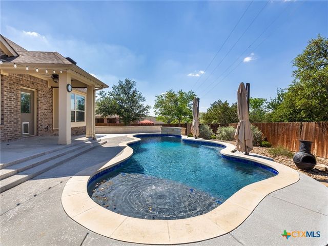 225 Kirkhill Street, Hutto, TX 78634