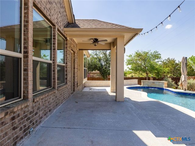225 Kirkhill Street, Hutto, TX 78634