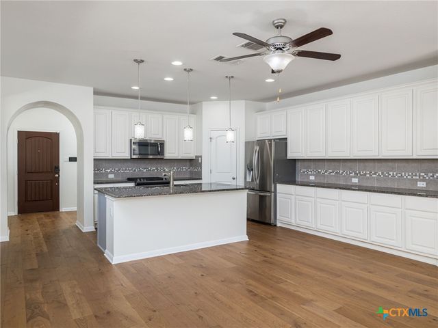 225 Kirkhill Street, Hutto, TX 78634