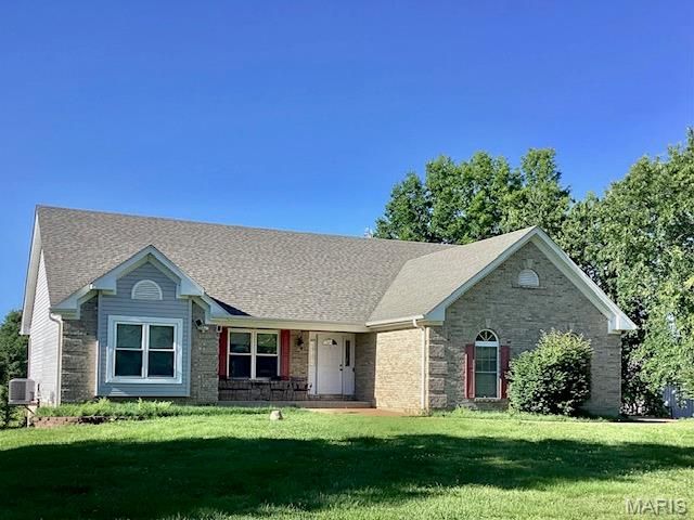 215 Candlewick Drive, Pacific, MO 63069