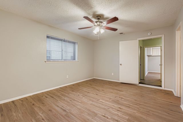 1917 Aspen Lane, Garland, TX 75044