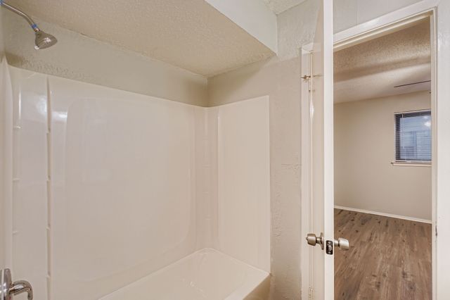 1917 Aspen Lane, Garland, TX 75044