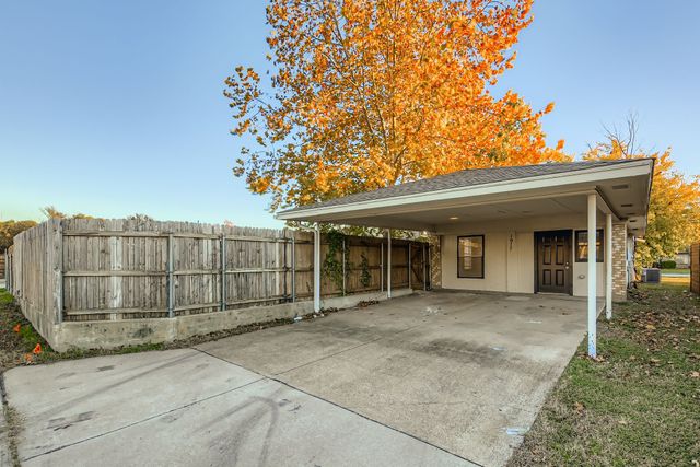 1917 Aspen Lane, Garland, TX 75044