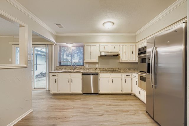 1917 Aspen Lane, Garland, TX 75044