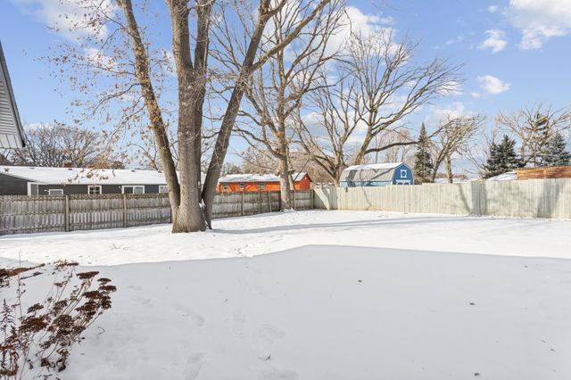 641 8th Street N, Hudson, WI 54016