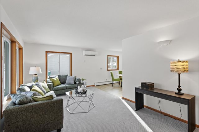 641 8th Street N, Hudson, WI 54016