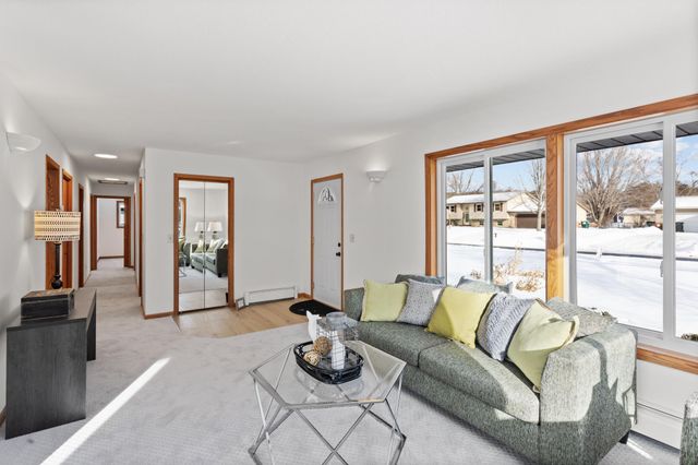 641 8th Street N, Hudson, WI 54016