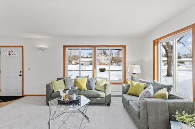 641 8th Street N, Hudson, WI 54016