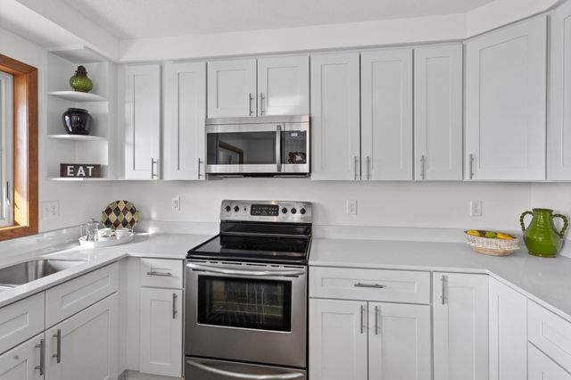 641 8th Street N, Hudson, WI 54016