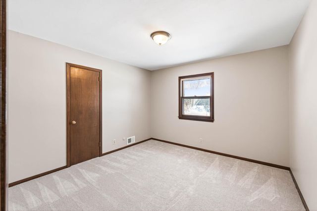 6381 Rath Drive, Woodbury, MN 55125