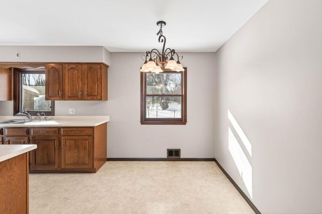 6381 Rath Drive, Woodbury, MN 55125