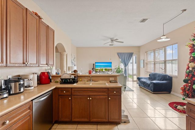 8968 NW 180th Ter, Hialeah, FL 33018