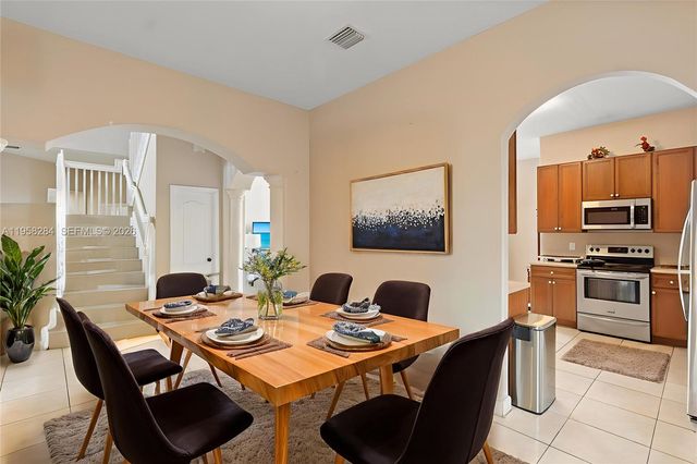 8968 NW 180th Ter, Hialeah, FL 33018