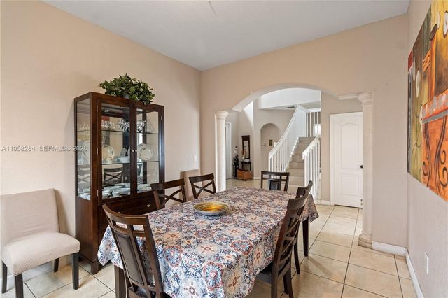 8968 NW 180th Ter, Hialeah, FL 33018