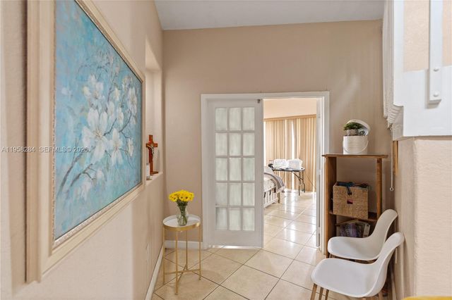 8968 NW 180th Ter, Hialeah, FL 33018