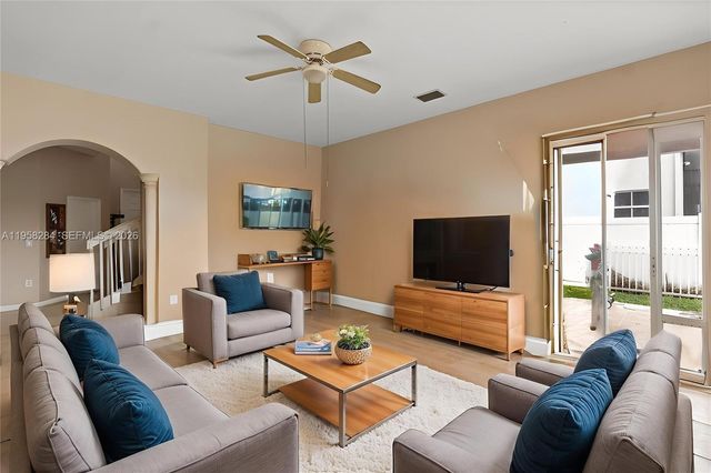 8968 NW 180th Ter, Hialeah, FL 33018