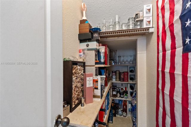 8968 NW 180th Ter, Hialeah, FL 33018