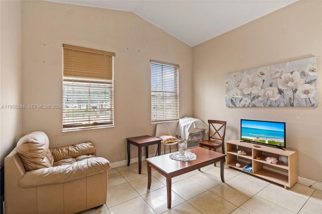 8968 NW 180th Ter, Hialeah, FL 33018