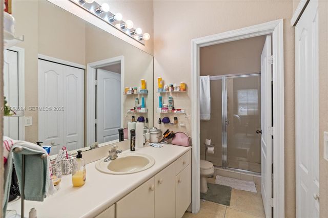 8968 NW 180th Ter, Hialeah, FL 33018