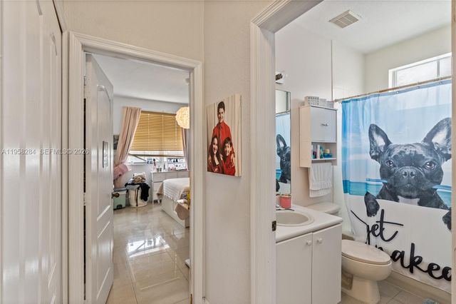 8968 NW 180th Ter, Hialeah, FL 33018