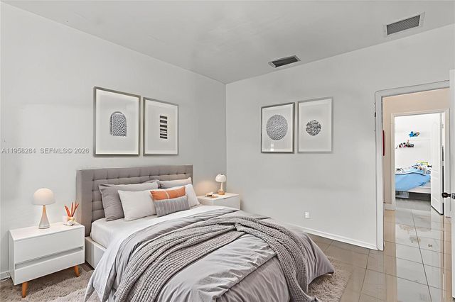 8968 NW 180th Ter, Hialeah, FL 33018