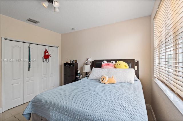 8968 NW 180th Ter, Hialeah, FL 33018