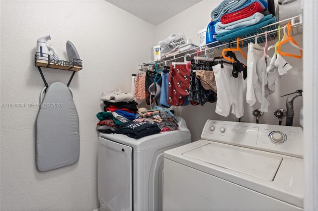 8968 NW 180th Ter, Hialeah, FL 33018