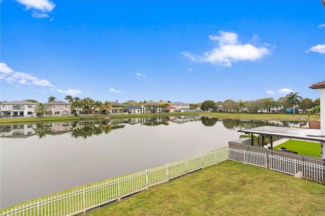 8968 NW 180th Ter, Hialeah, FL 33018