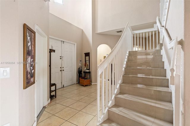 8968 NW 180th Ter, Hialeah, FL 33018