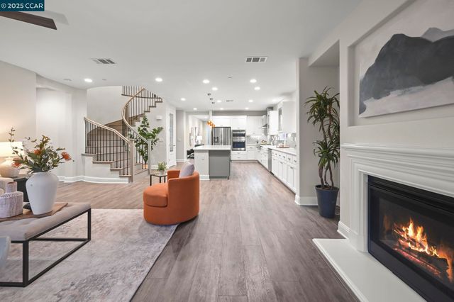 2812 Rio Seco Dr, Bay Point, CA 94565