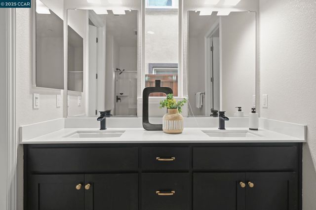 2812 Rio Seco Dr, Bay Point, CA 94565