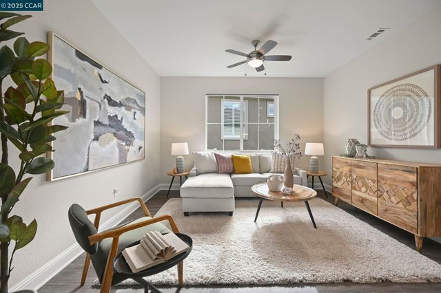 2812 Rio Seco Dr, Bay Point, CA 94565